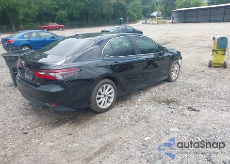 2023 Toyota Camry Le z USA, uszkodzony, nr VIN 4T1C11AKXPU124727